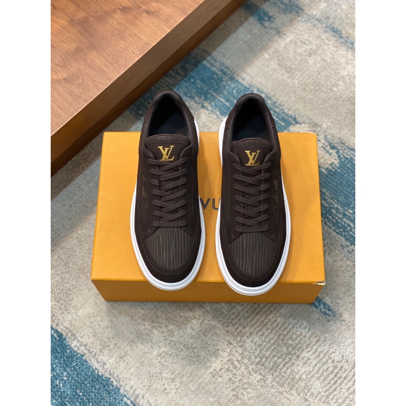 l**is V*t*n sneakers